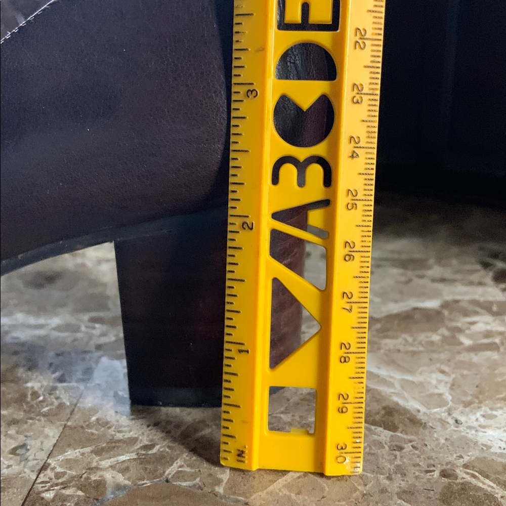 Brown Heeled Mary Jane Shoes - Picture 12 of 12